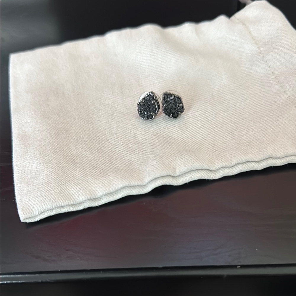 Kendra Scott Black Earrings